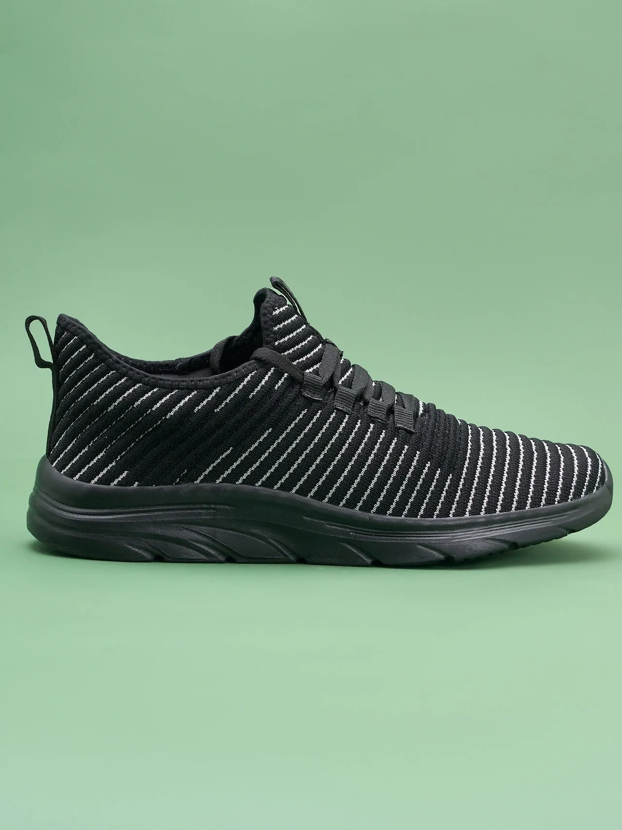 Avant Men's Maze On Walking shoes- Black