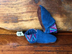 Size 19 Baby Elf Slippers - Blue with Zigzags