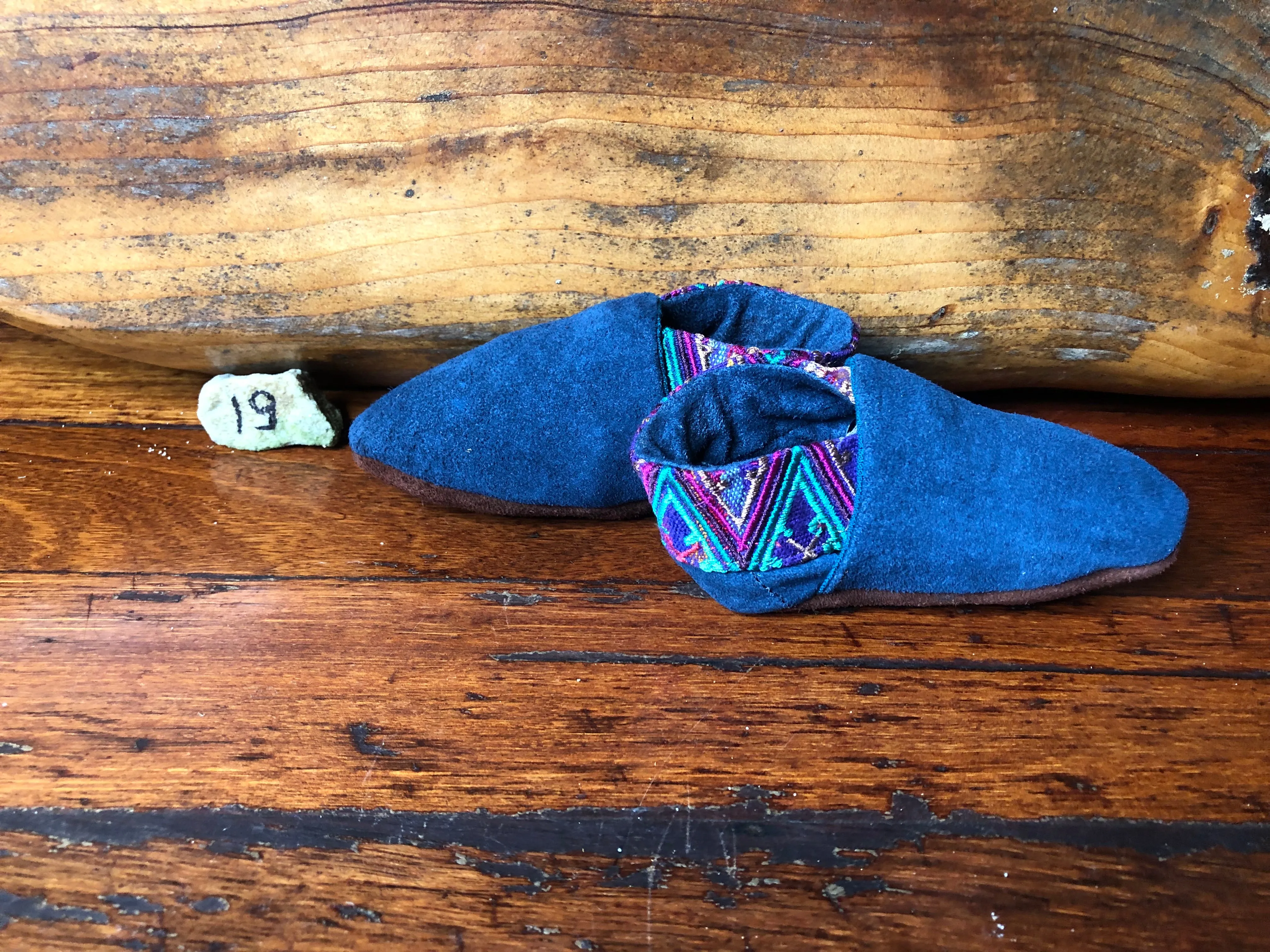 Size 19 Baby Elf Slippers - Blue with Zigzags