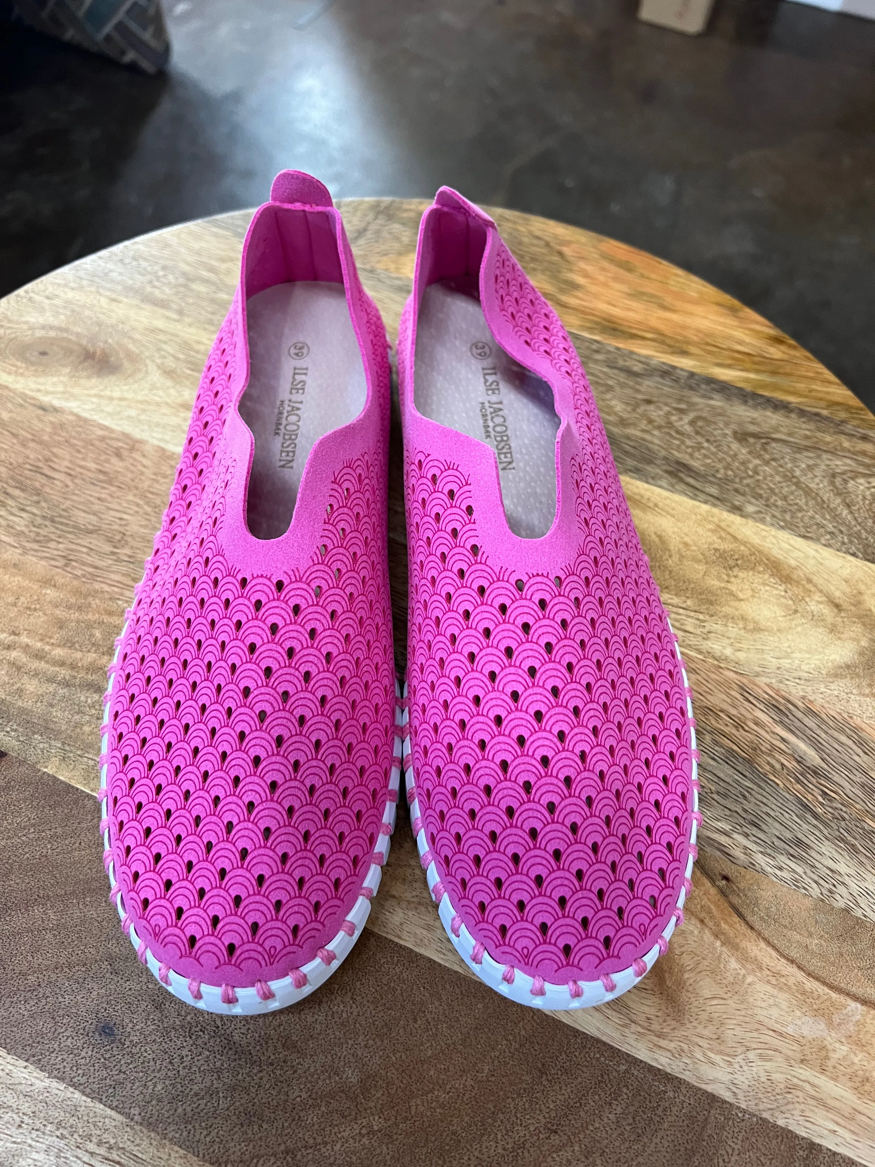 Women's Tulip Slip On Flat